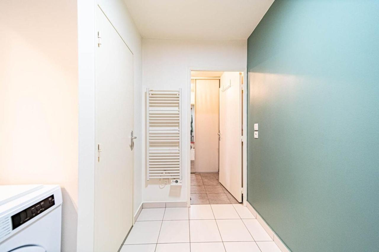 Le Petit Montel- Studio Avec Garage-Metro Valmy Лион Экстерьер фото